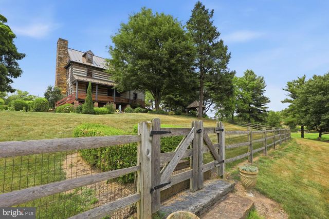 3646 MEADOW VIEW RD, Manheim, PA 17545