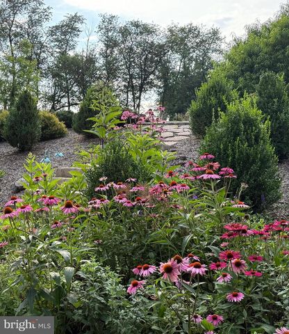 3646 MEADOW VIEW RD, Manheim, PA 17545