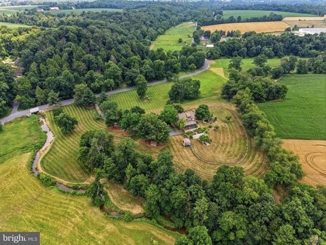 3646 MEADOW VIEW RD, Manheim, PA 17545