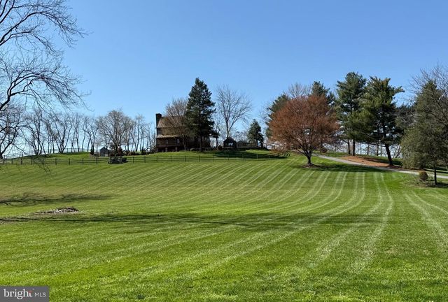 3646 MEADOW VIEW RD, Manheim, PA 17545