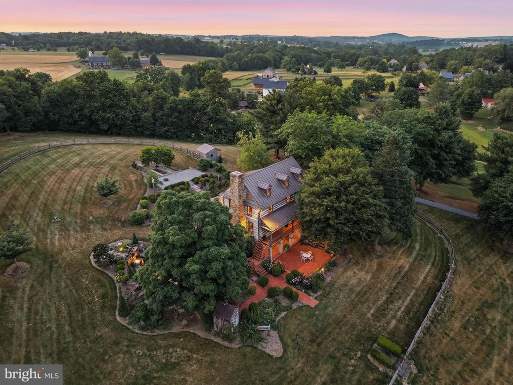 3646 MEADOW VIEW RD, Manheim, PA 17545