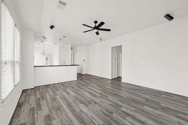 12915 Palm Leaf Court, Houston, TX 77044
