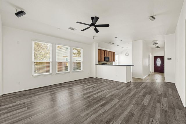 12915 Palm Leaf Court, Houston, TX 77044
