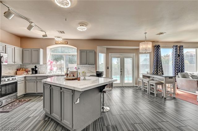 3910 Crooked Oak Street, North Las Vegas, NV 89032