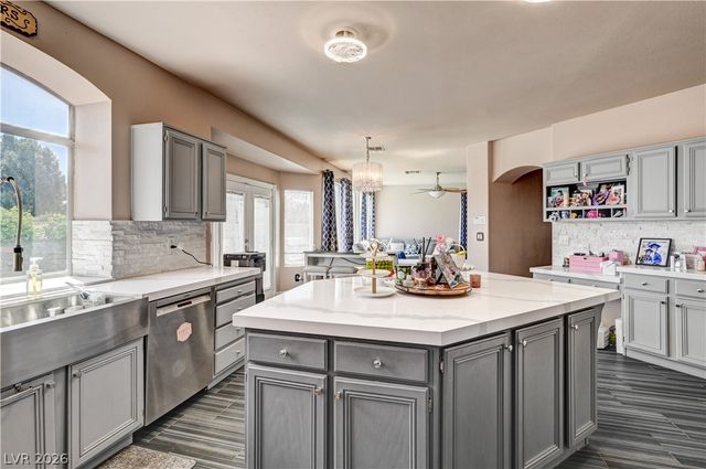3910 Crooked Oak Street, North Las Vegas, NV 89032