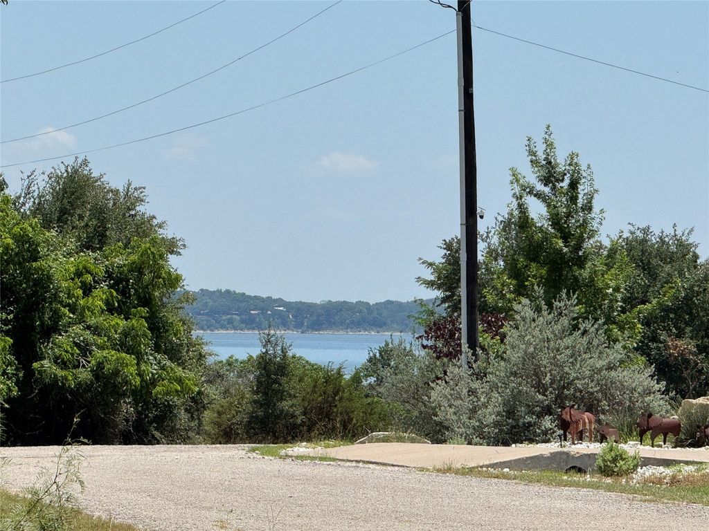 21092 Trailwood Drive, Whitney, TX 76692