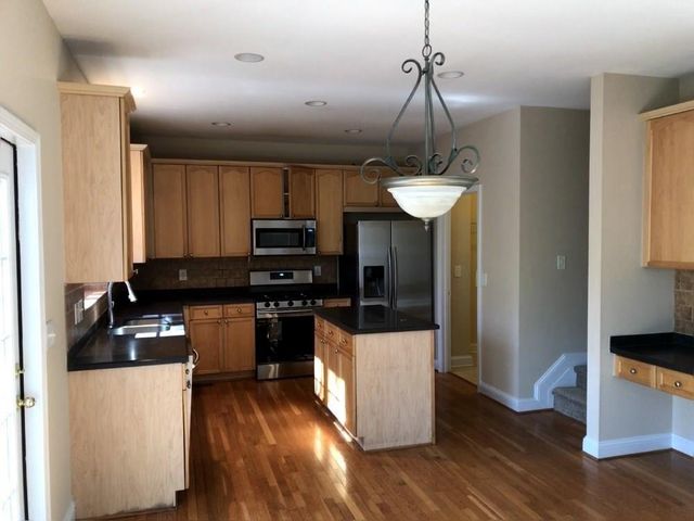 527 Huntington Downs, Alpharetta, GA 30005