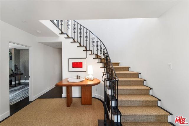 329 S Roxbury Drive, Beverly Hills, CA 90212