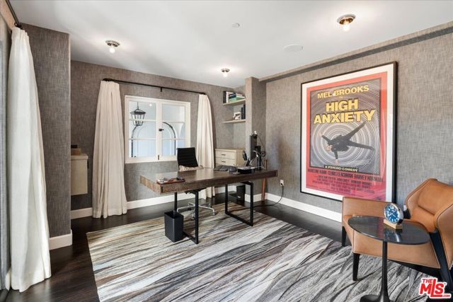 329 S Roxbury Drive, Beverly Hills, CA 90212