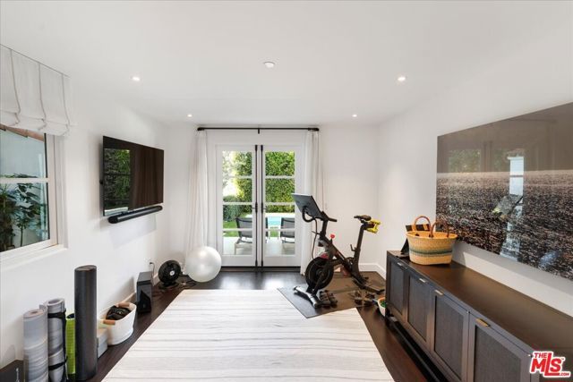 329 S Roxbury Drive, Beverly Hills, CA 90212