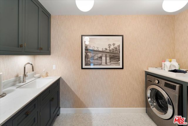 329 S Roxbury Drive, Beverly Hills, CA 90212