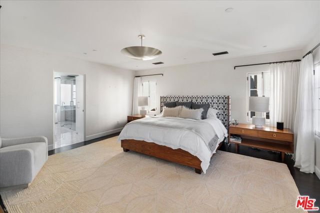 329 S Roxbury Drive, Beverly Hills, CA 90212