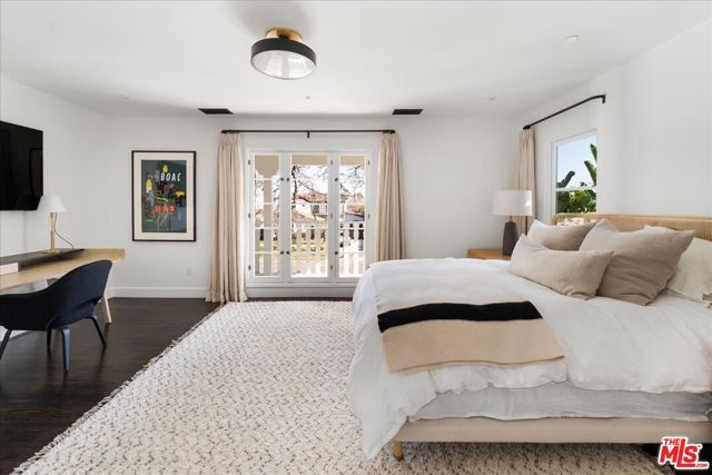 329 S Roxbury Drive, Beverly Hills, CA 90212