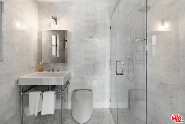 329 S Roxbury Drive, Beverly Hills, CA 90212