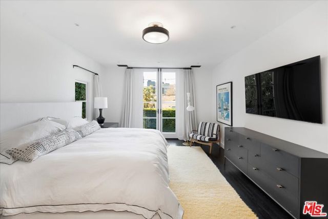 329 S Roxbury Drive, Beverly Hills, CA 90212