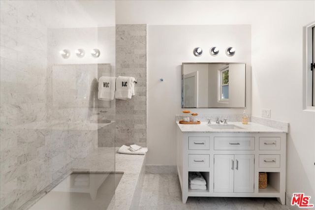 329 S Roxbury Drive, Beverly Hills, CA 90212