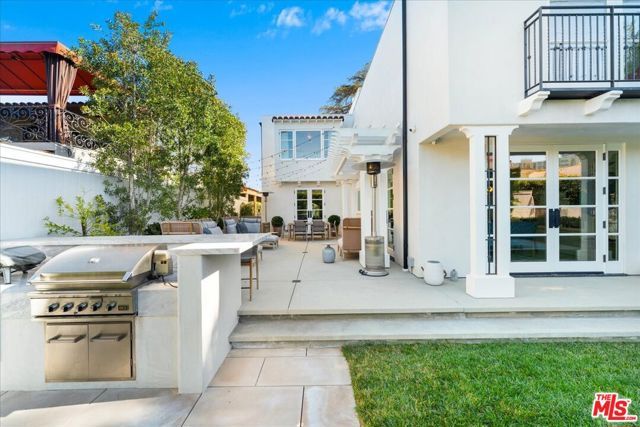329 S Roxbury Drive, Beverly Hills, CA 90212