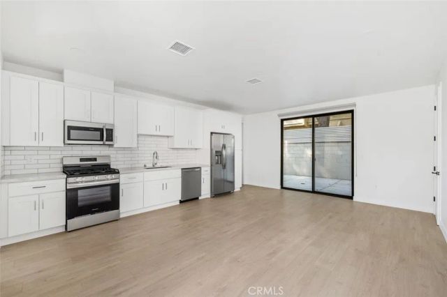 5061 Cartwright, North Hollywood, CA 91601