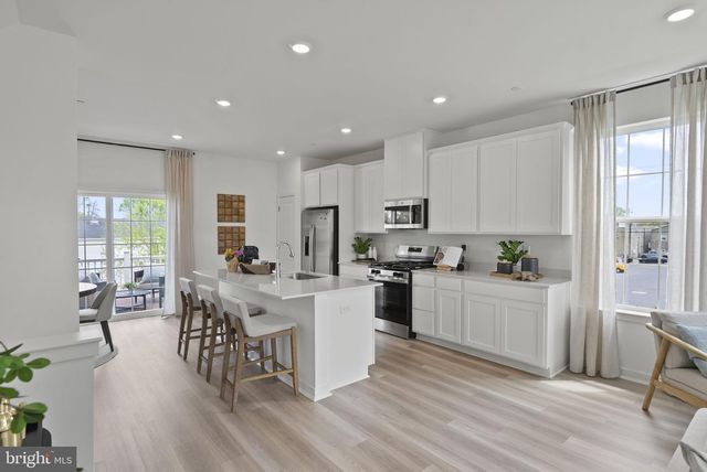 118 WASHINGTON ST N, Hammonton, NJ 08037
