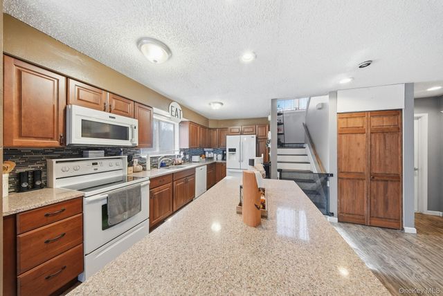 30 Edelweiss Drive, Woodridge, NY 12789