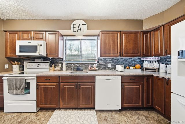 30 Edelweiss Drive, Woodridge, NY 12789