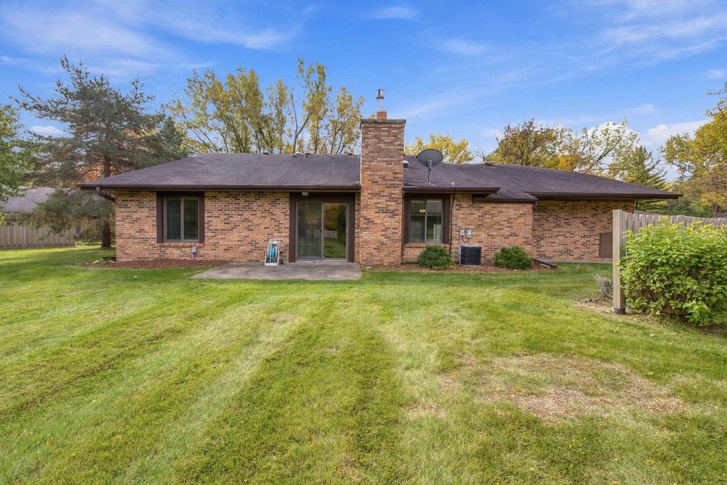 974 Yuma Lane N, Plymouth, MN 55447 — photo 2