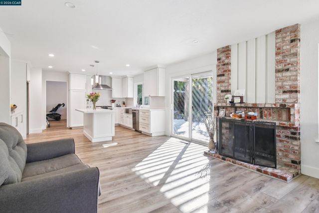 2409 Lavender Dr, Walnut Creek, CA 94596