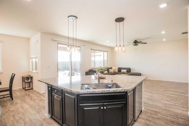 12528 Farlen Cir, Rancho Cordova, CA 95742