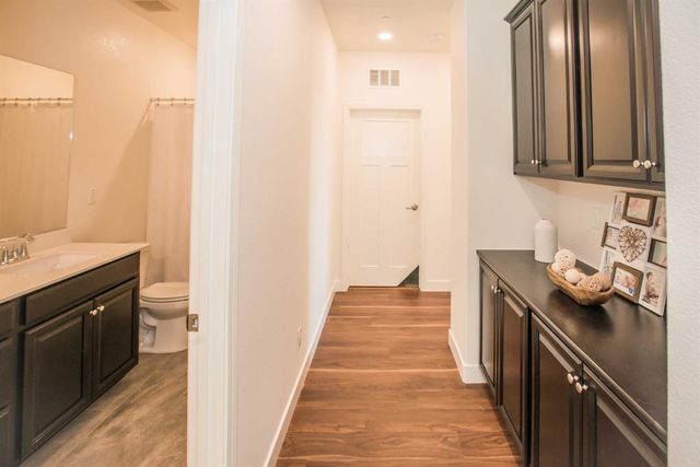 12528 Farlen Cir, Rancho Cordova, CA 95742