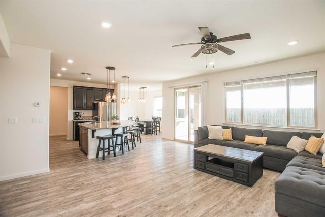 12528 Farlen Cir, Rancho Cordova, CA 95742