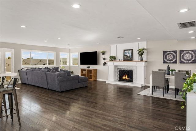 688 Buttonwood, Brea, CA 92821