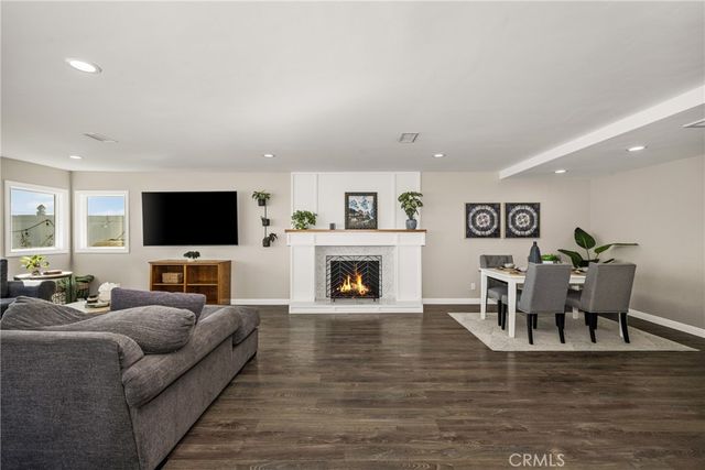 688 Buttonwood, Brea, CA 92821