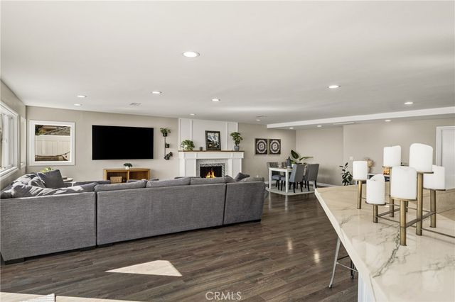 688 Buttonwood, Brea, CA 92821