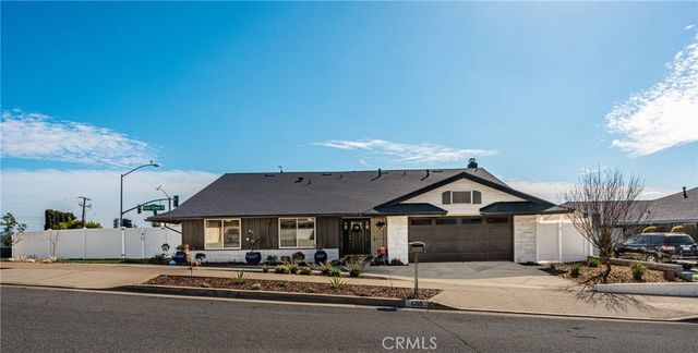 688 Buttonwood, Brea, CA 92821