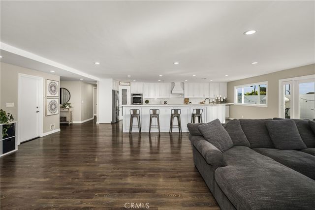 688 Buttonwood, Brea, CA 92821