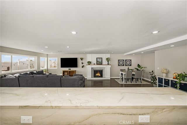 688 Buttonwood, Brea, CA 92821