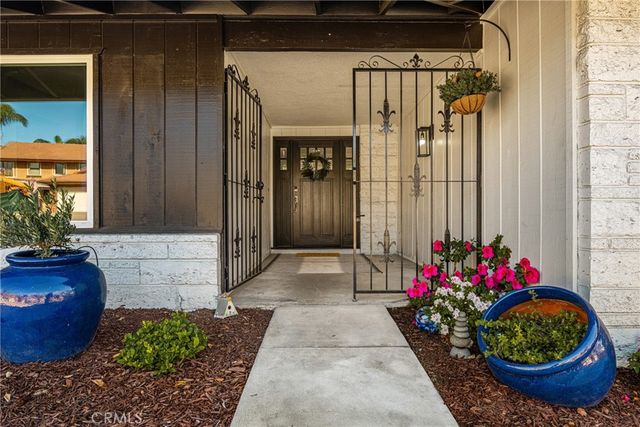 688 Buttonwood, Brea, CA 92821
