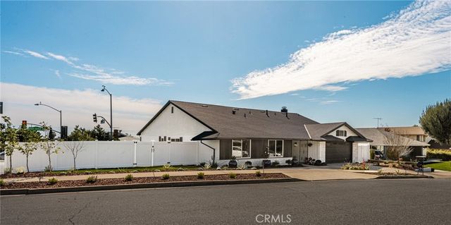 688 Buttonwood, Brea, CA 92821