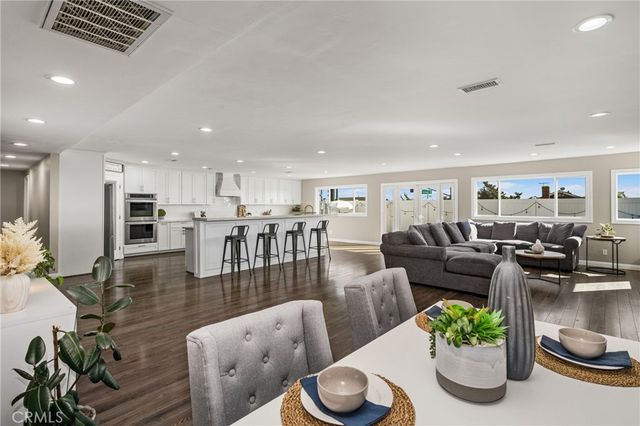 688 Buttonwood, Brea, CA 92821