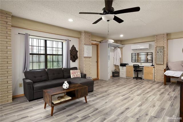 2101 W Jonquil Avenue, Mcallen, TX 78501