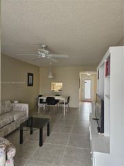 8280 Sunrise Lakes Blvd 205, Sunrise, FL 33322