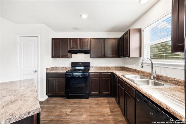 5530 Rosillo Hill, San Antonio, TX 78222