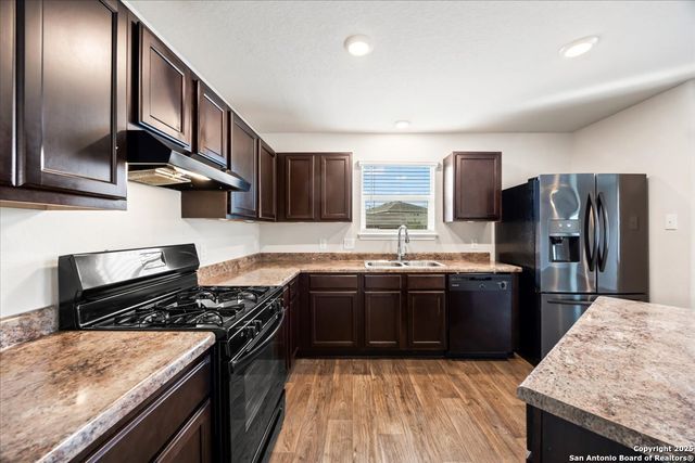 5530 Rosillo Hill, San Antonio, TX 78222