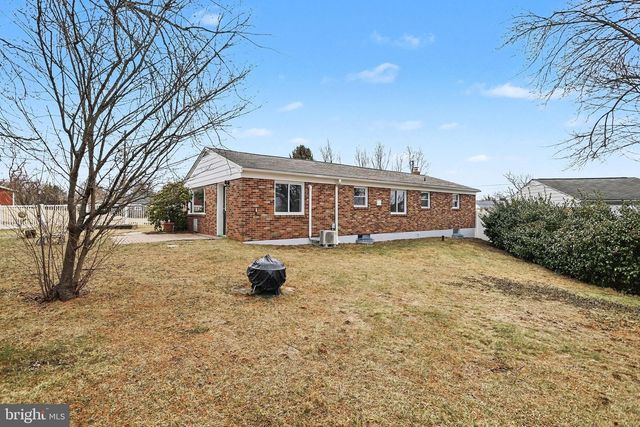 31 LISBURN AVE, Shrewsbury, PA 17361