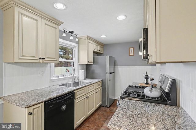 31 LISBURN AVE, Shrewsbury, PA 17361