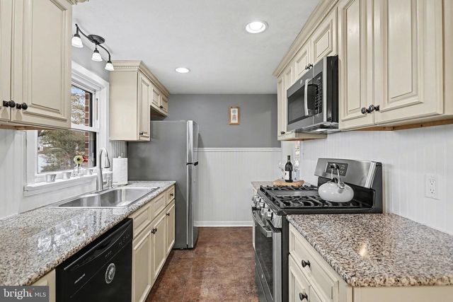 31 LISBURN AVE, Shrewsbury, PA 17361