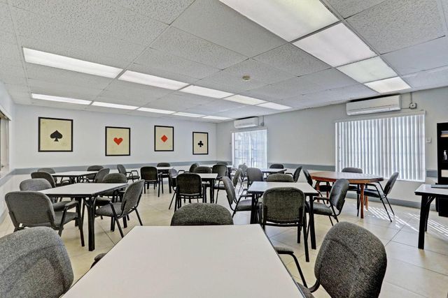 2660 Barkley Drive E B, West Palm Beach, FL 33415