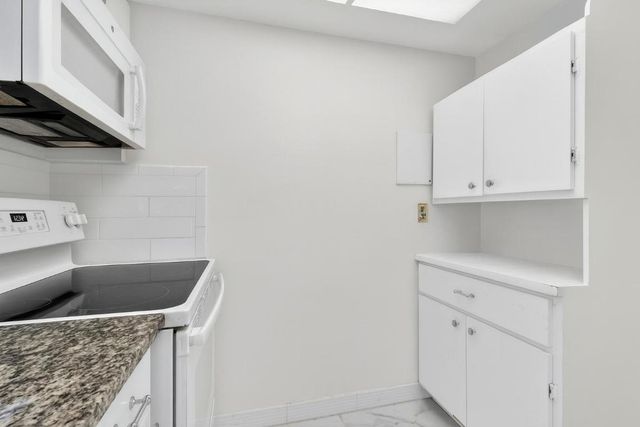 2660 Barkley Drive E B, West Palm Beach, FL 33415