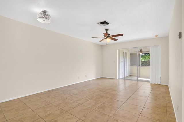 2660 Barkley Drive E B, West Palm Beach, FL 33415
