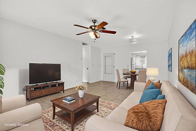 2660 Barkley Drive E B, West Palm Beach, FL 33415